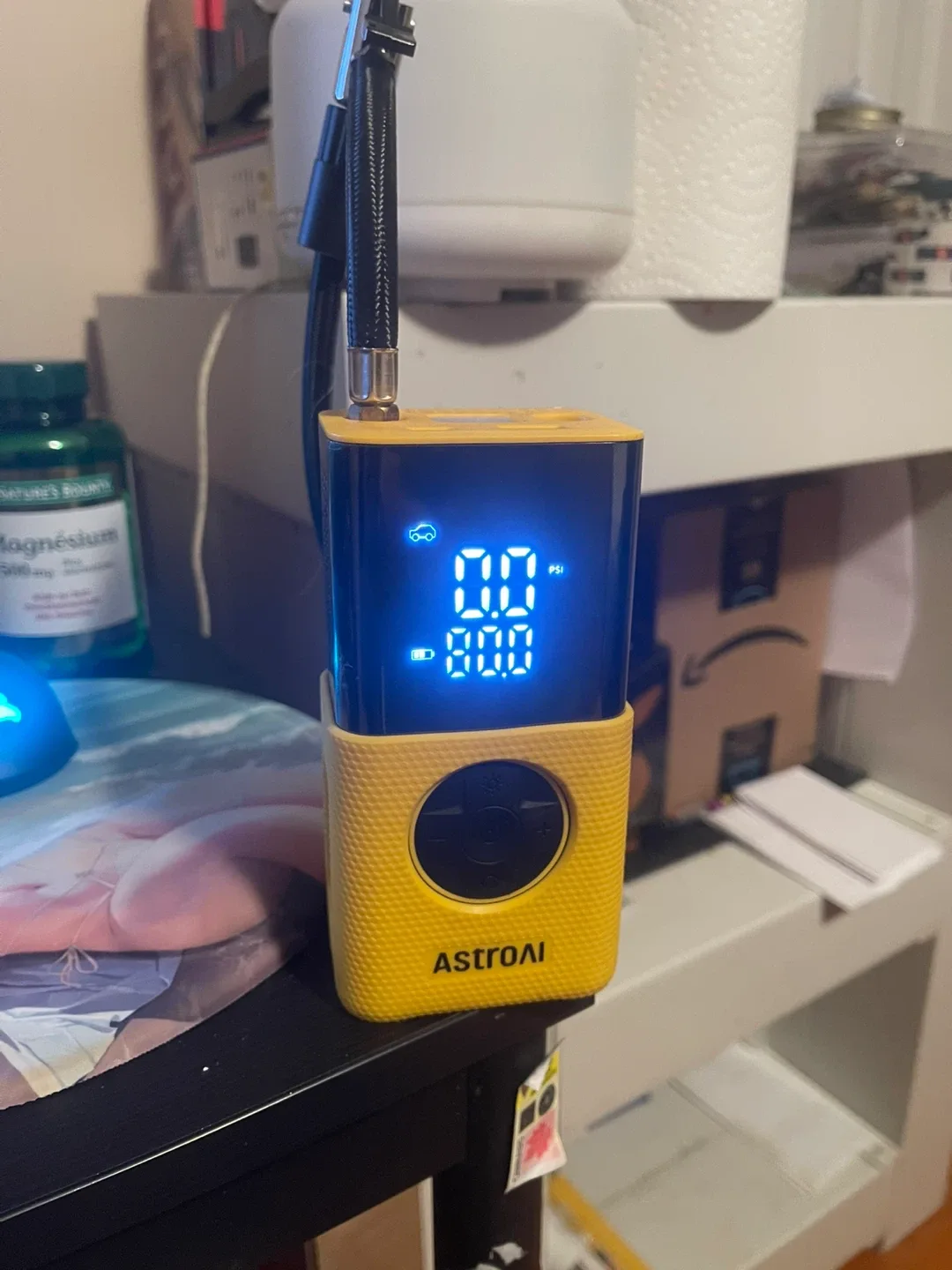 AstroAI Portable Air Compressor Pump image indicator(2)