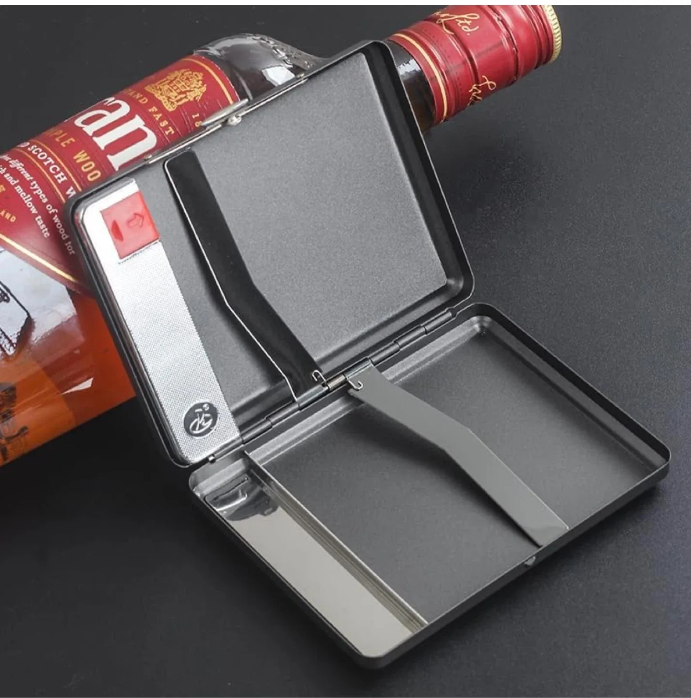 Cigarette Case with Lighter image indicator(4)