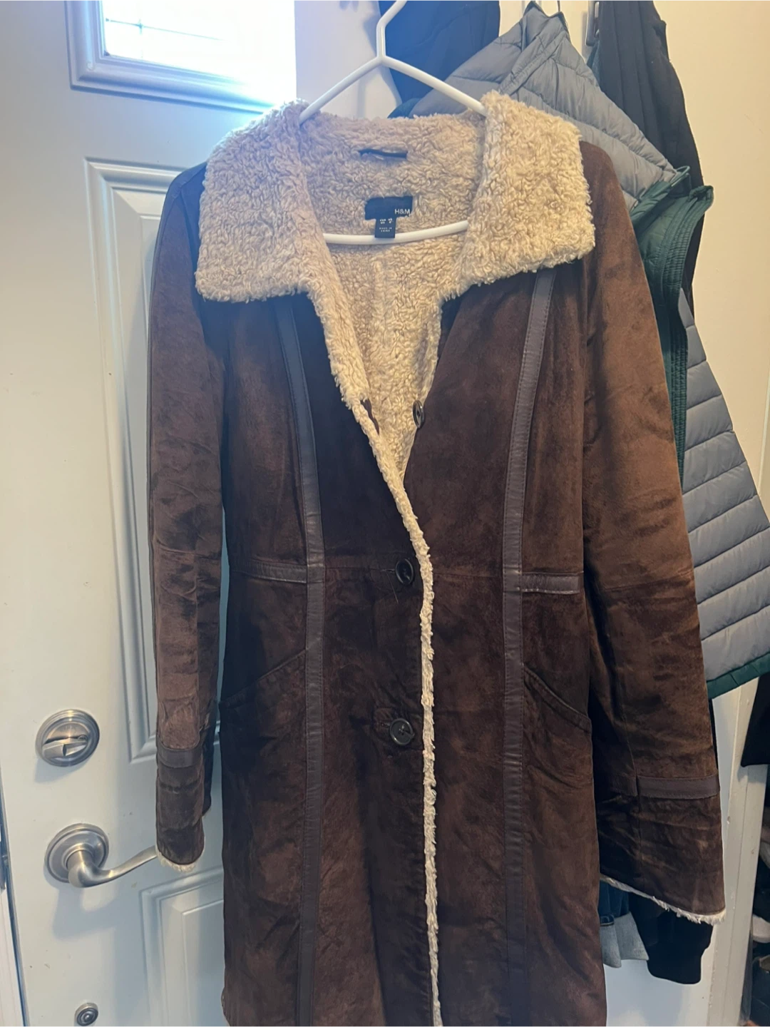 H&M Brown Faux Suede Coat with Faux Fur Collar - photo 2