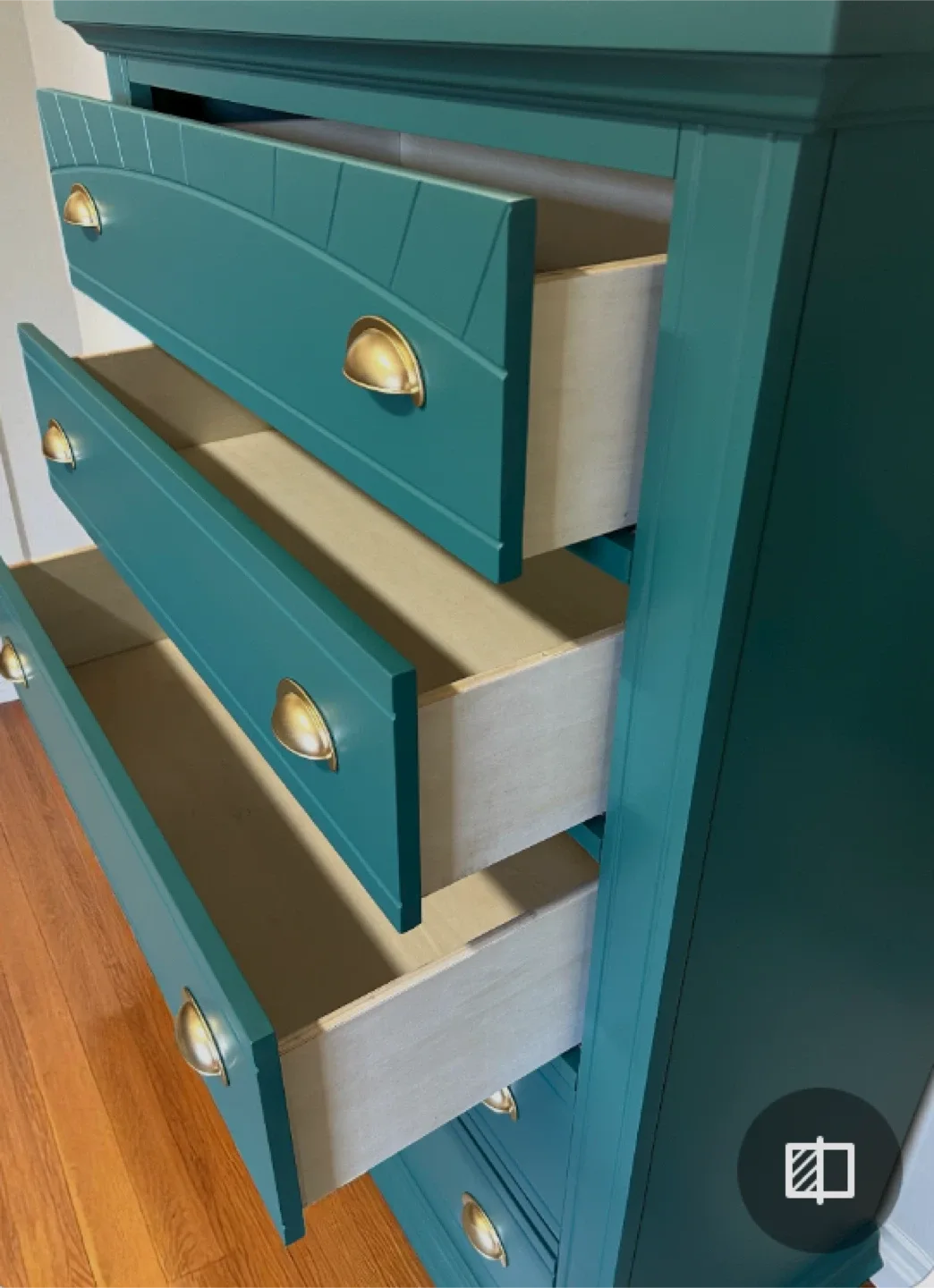 5-Drawer Dresser image indicator(5)