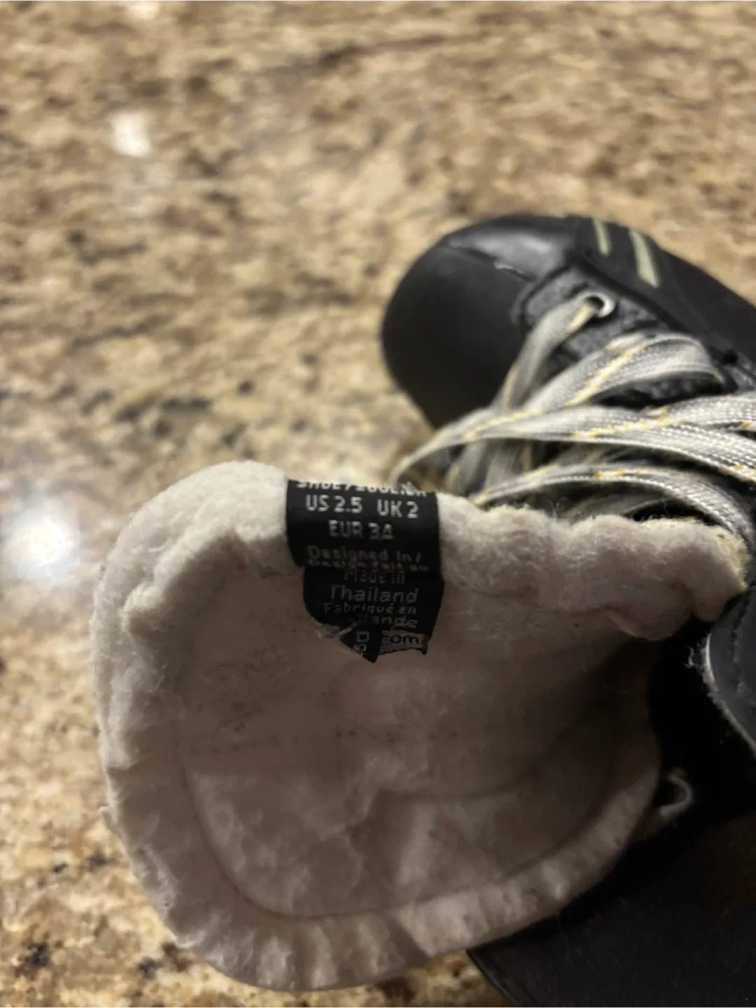 Bauer Hockey Skates - Size US 1.5 image indicator(2)