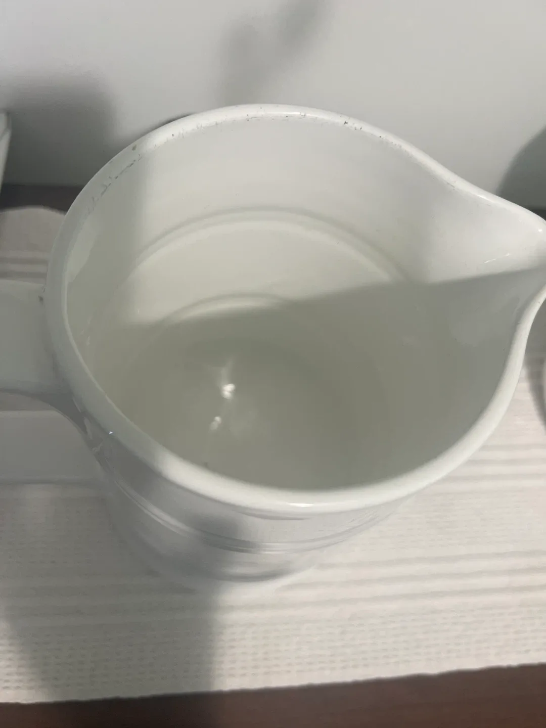 Chef.o.logy White Pitcher - Microwave & Dishwasher Safe image indicator(2)