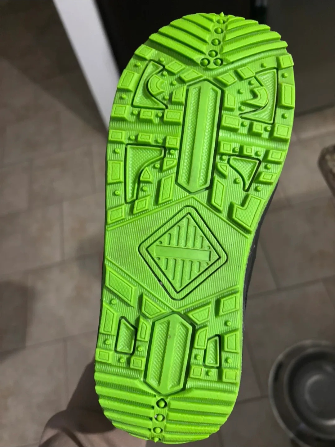 Capix Snowboard Boots - US Size 4 image indicator(2)