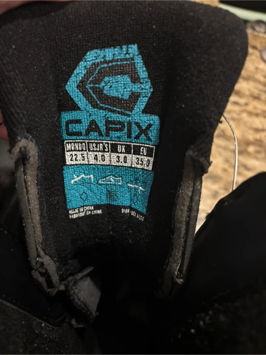 Capix Snowboard Boots - US Size 4 image indicator(3)
