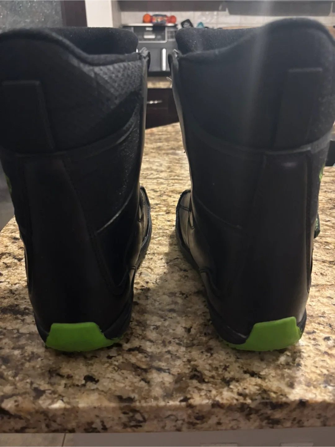 Capix Snowboard Boots - US Size 4 image indicator(4)