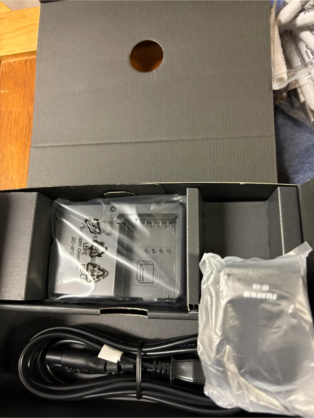 Fujifilm Battery Charger BC-W126S + EF-X8 Flash