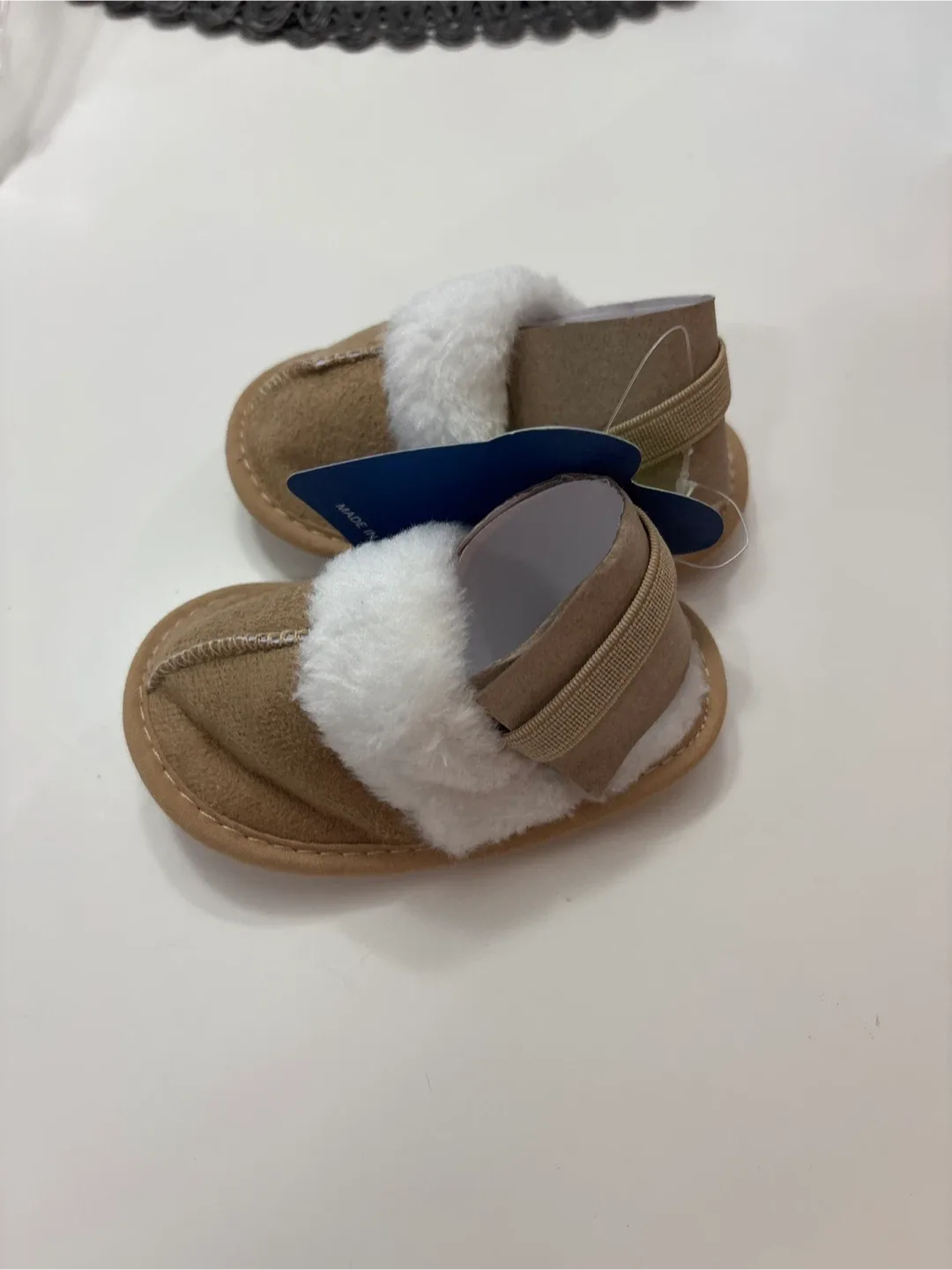 New baby shoes - size 19 image indicator(2)