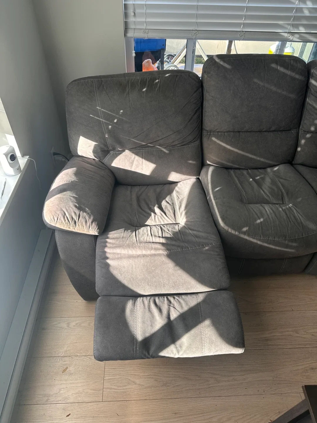 Grey Reclining Sofa image indicator(3)