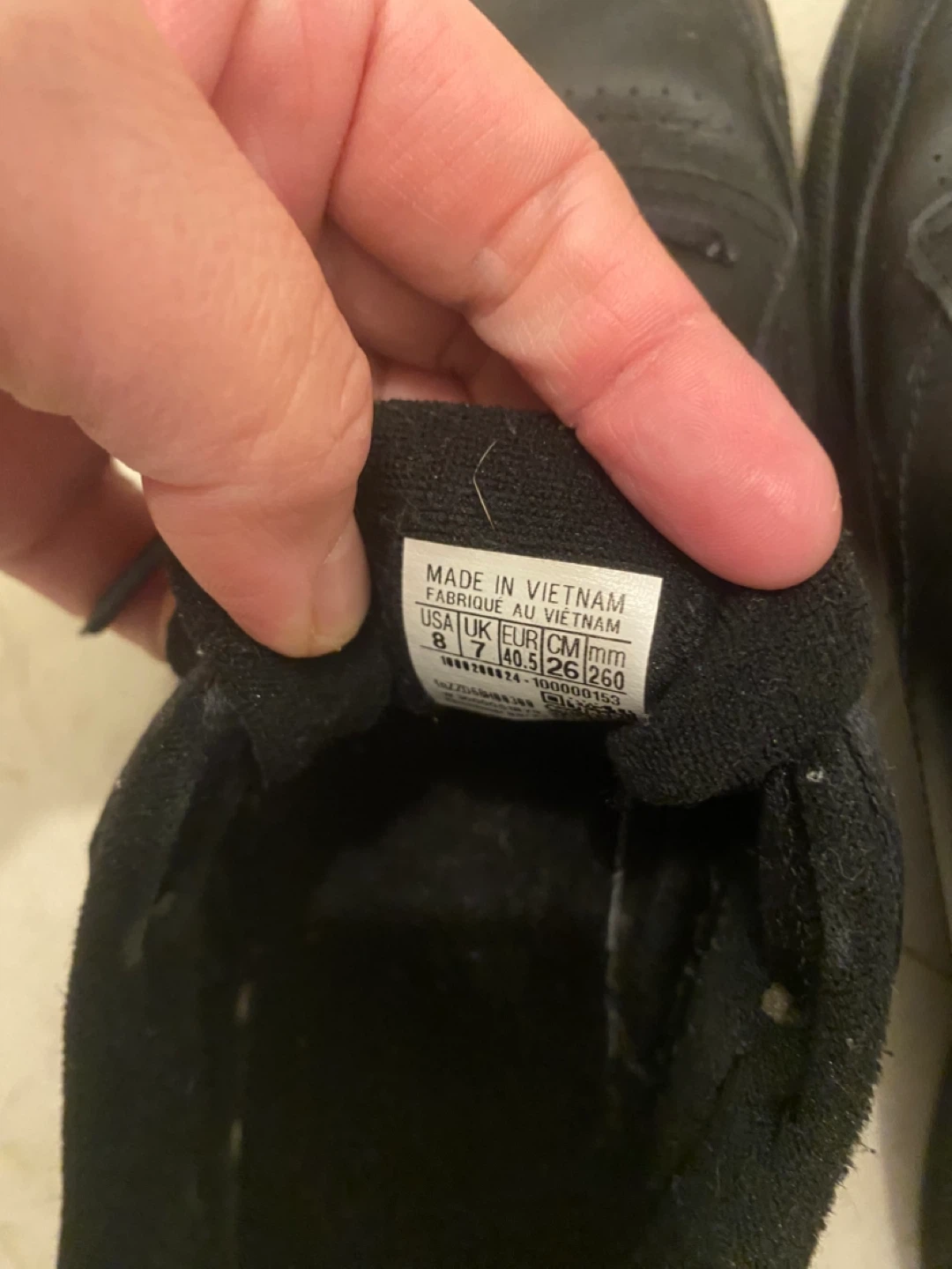 Reebok Classic Black Sneakers - Size 8 - photo 3