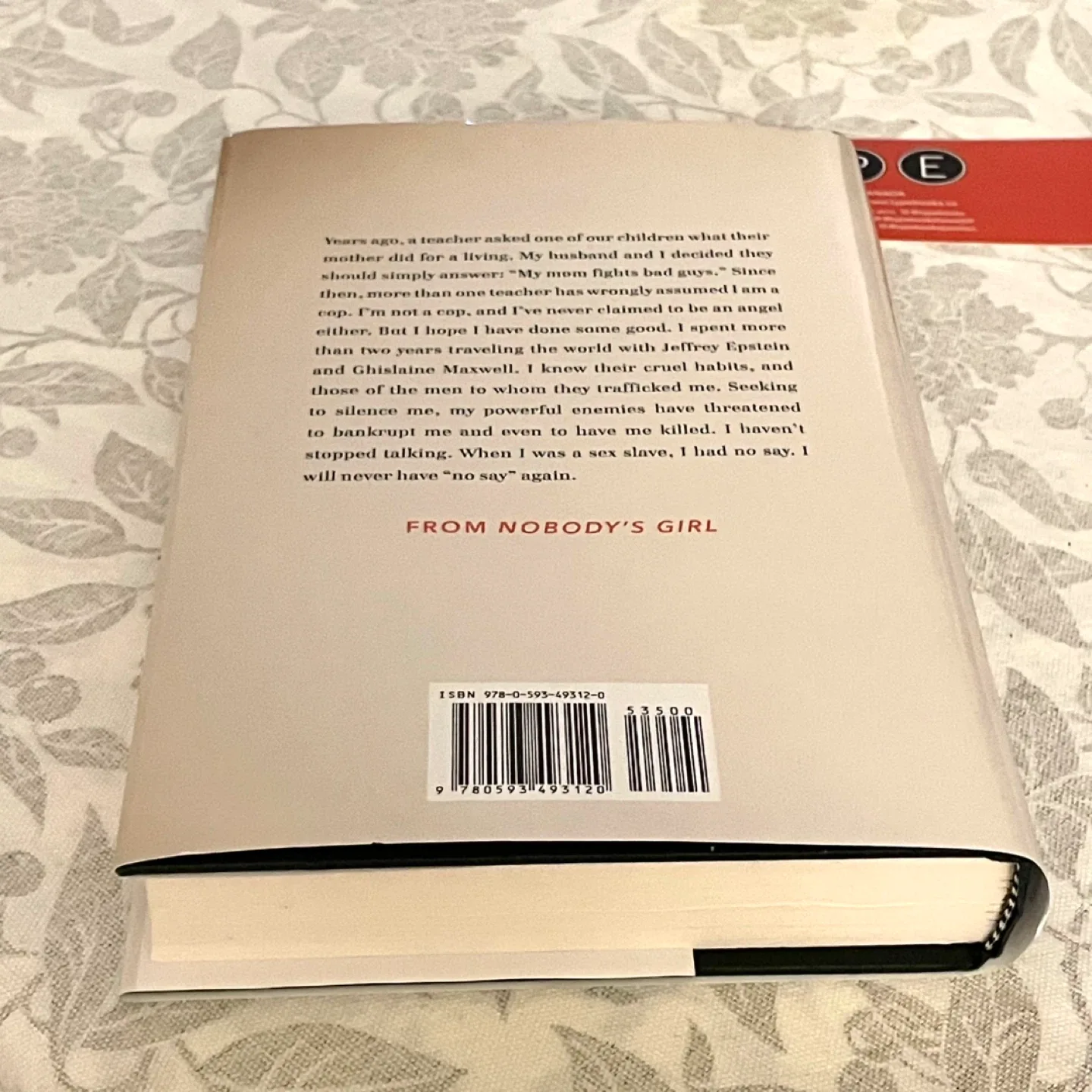 Nobody's Girl by Virginia Roberts Giuffre - HARDCOVER image indicator(3)