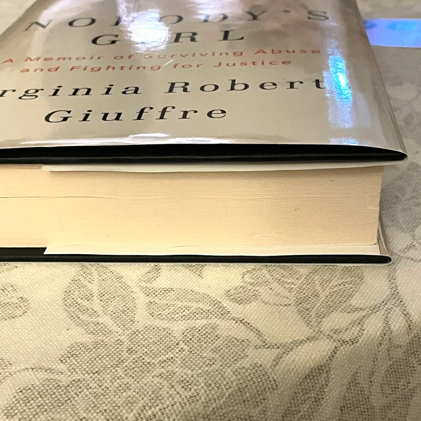 Nobody's Girl by Virginia Roberts Giuffre - HARDCOVER image indicator(2)