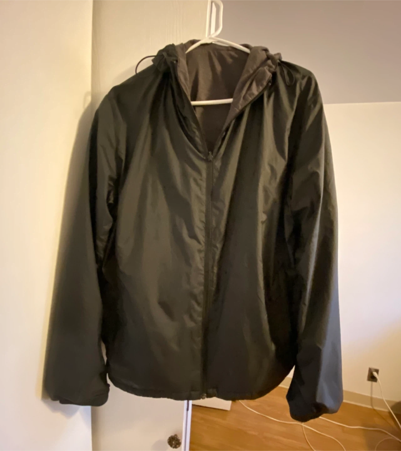 Uniqlo size XL reversible wind breaker