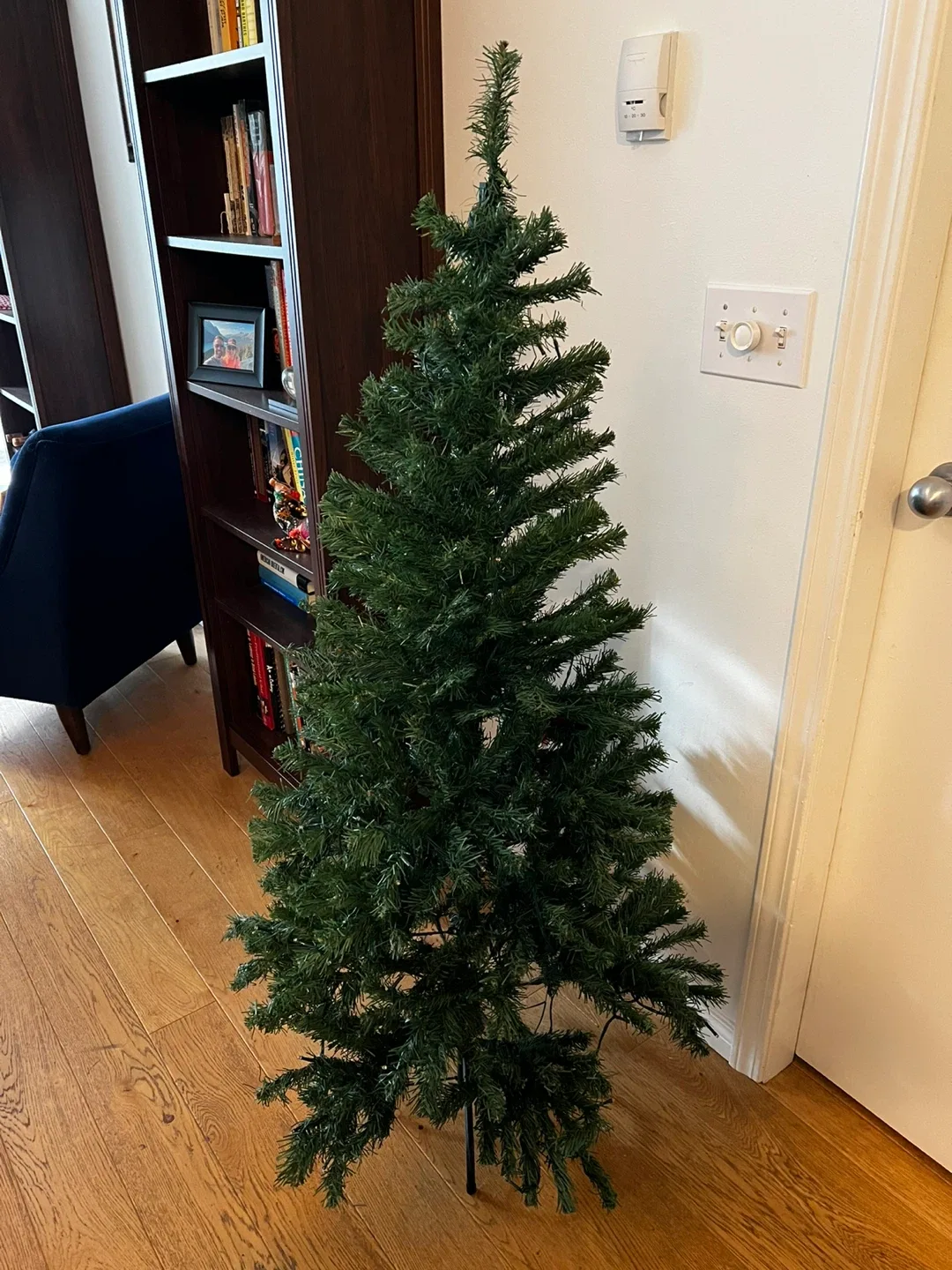 WB Home Artificial Christmas Tree (5’ Spruce)