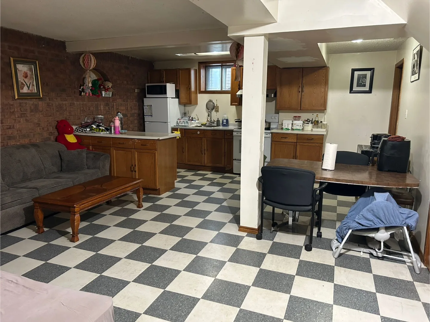 Basement for rent image indicator(4)