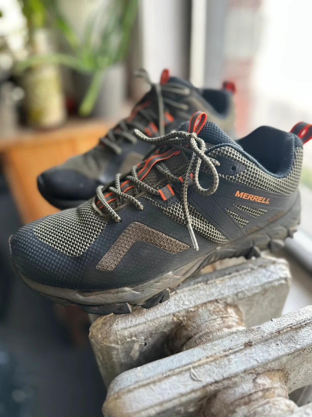 Merrell Men's Trail Running Shoes image indicator(2)