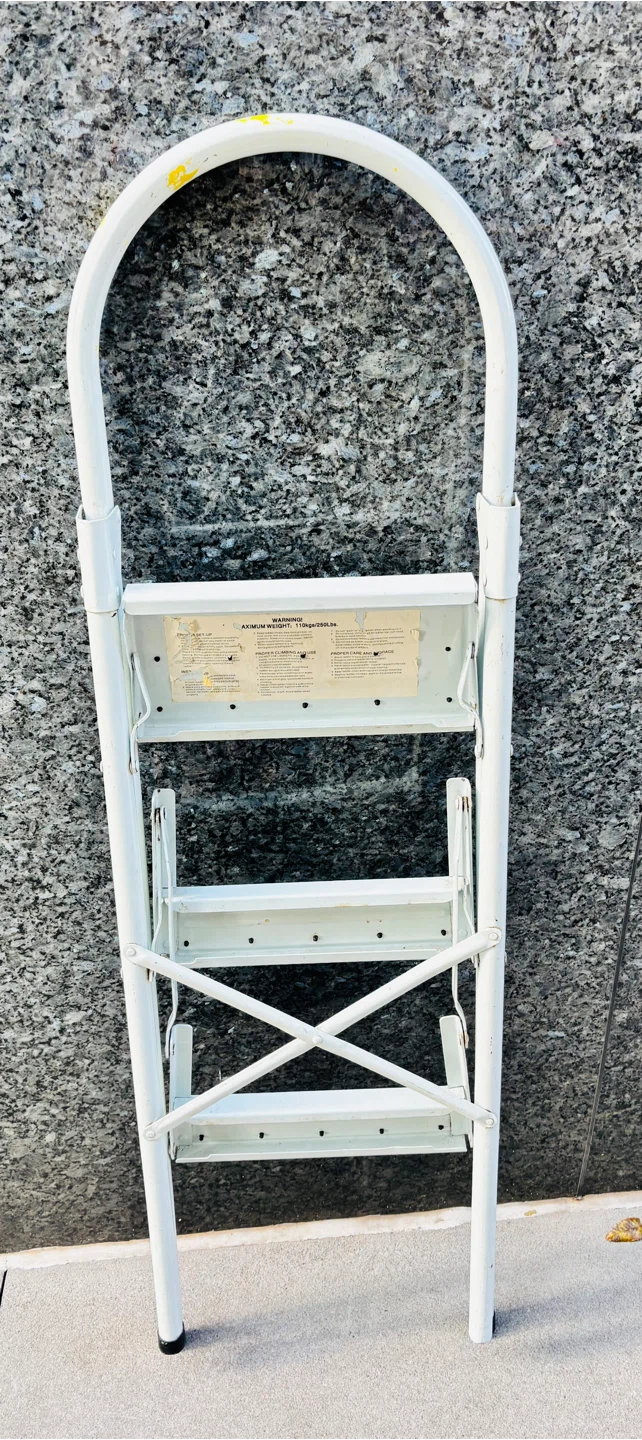 White 3-Step Ladder - photo 4