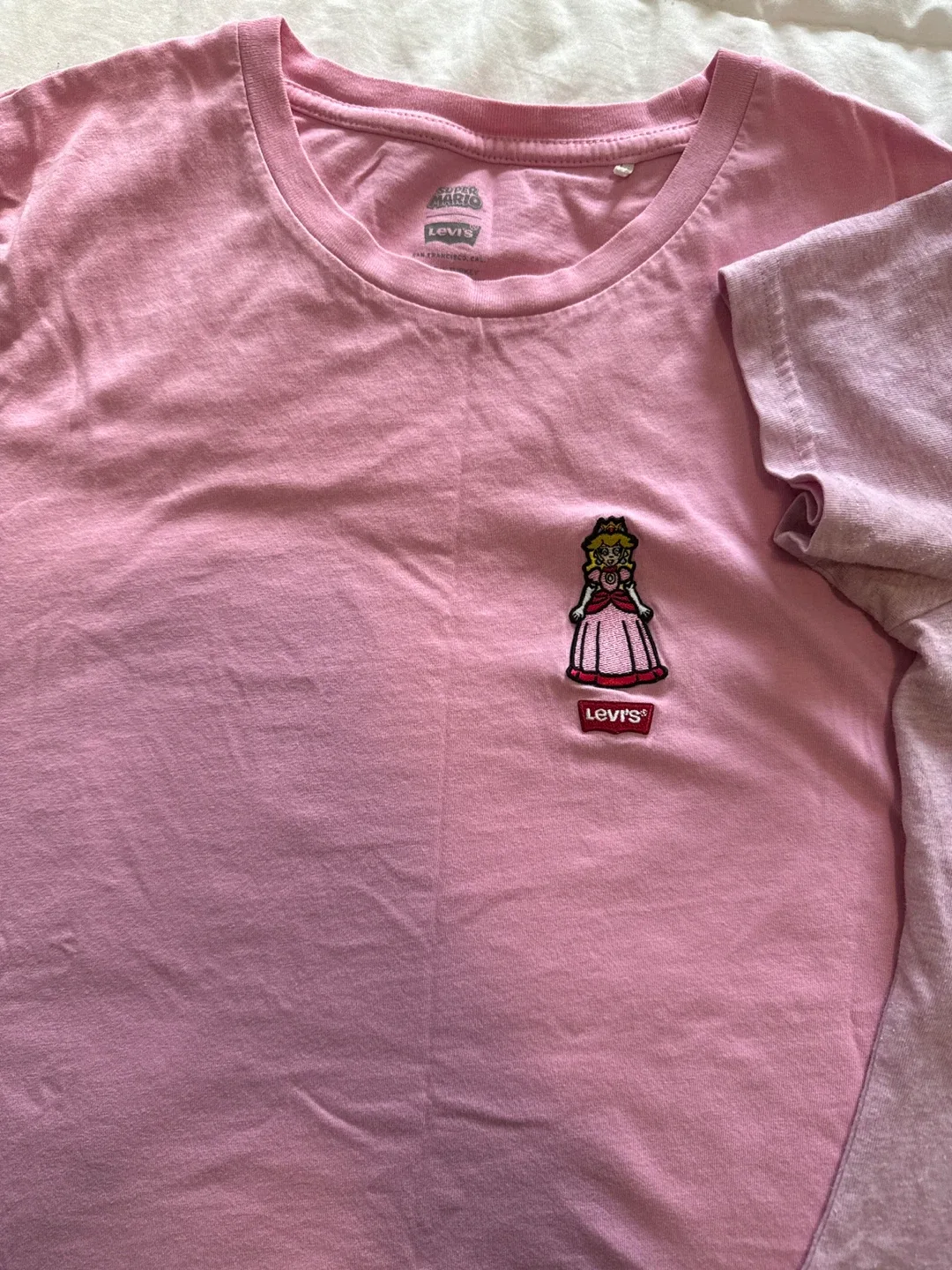 T-Shirt Bundle: Levi's, Nike, Simpsons image indicator(2)