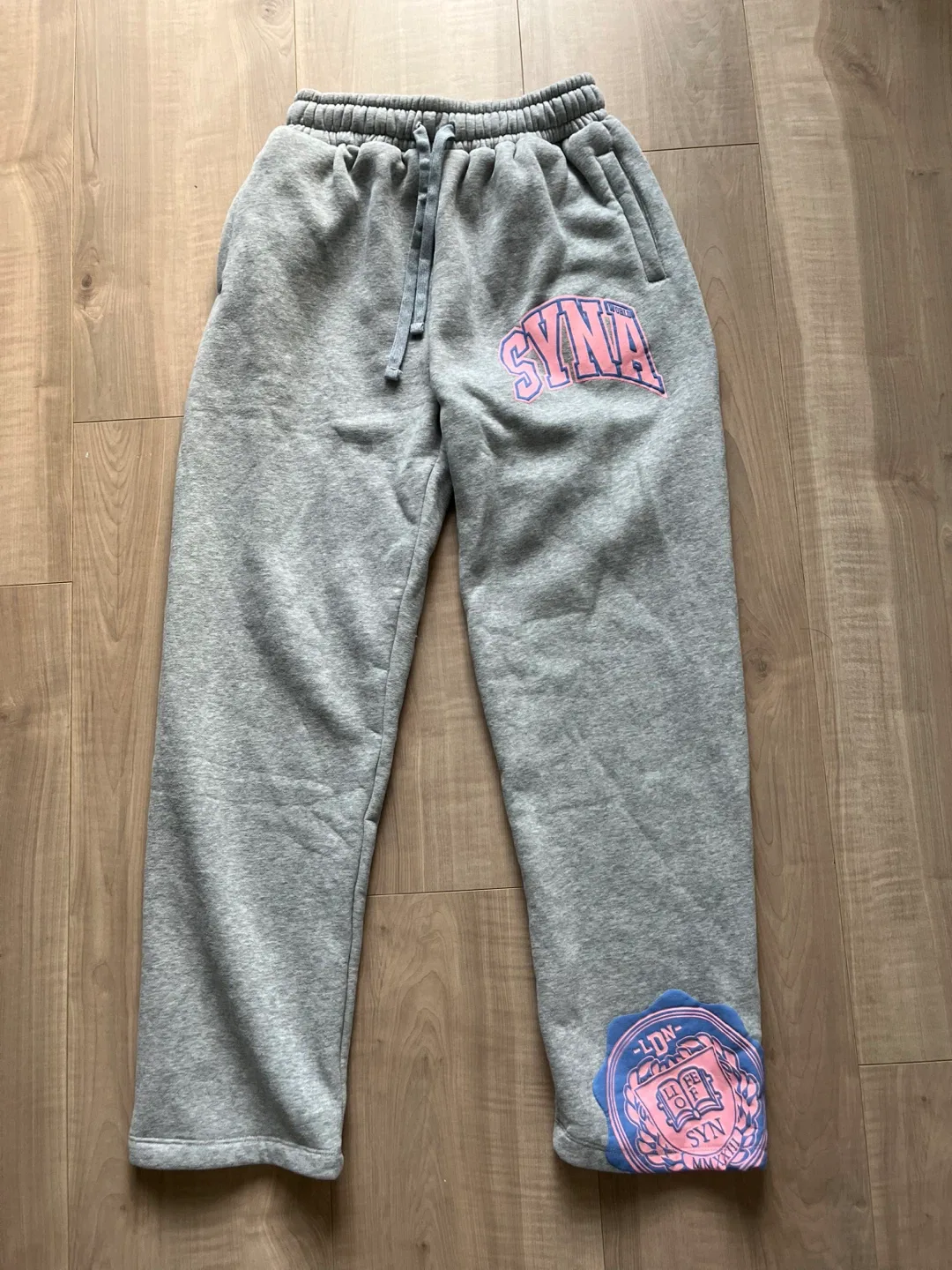 Syna world track suits image indicator(6)