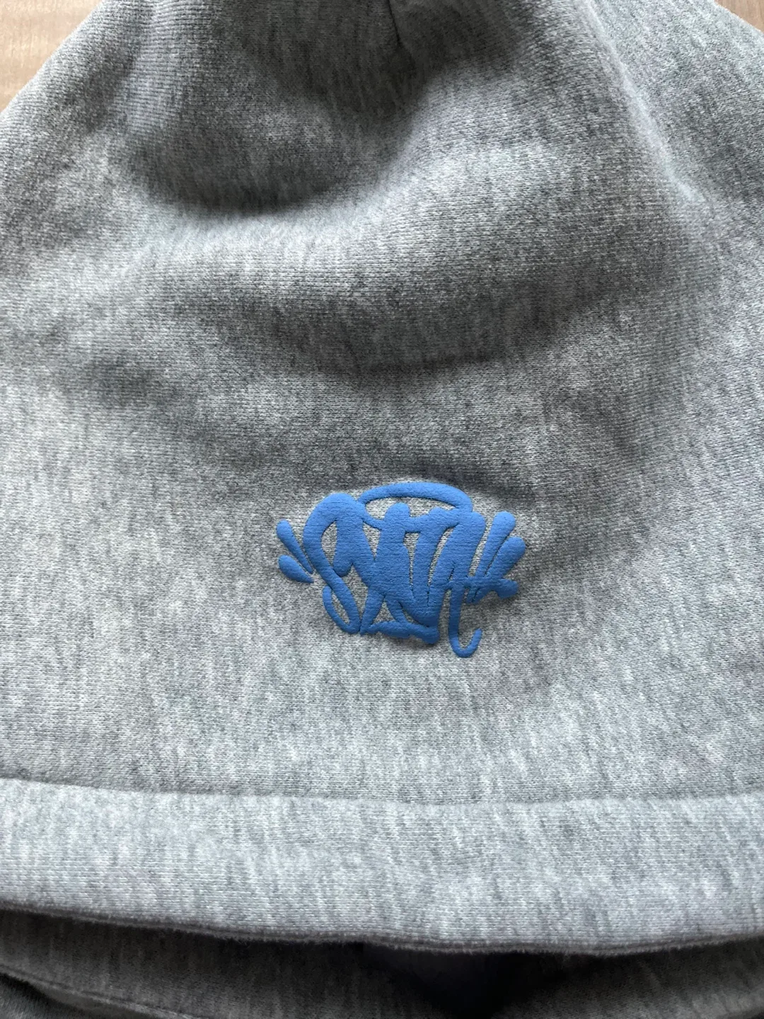 Syna world track suits image indicator(5)