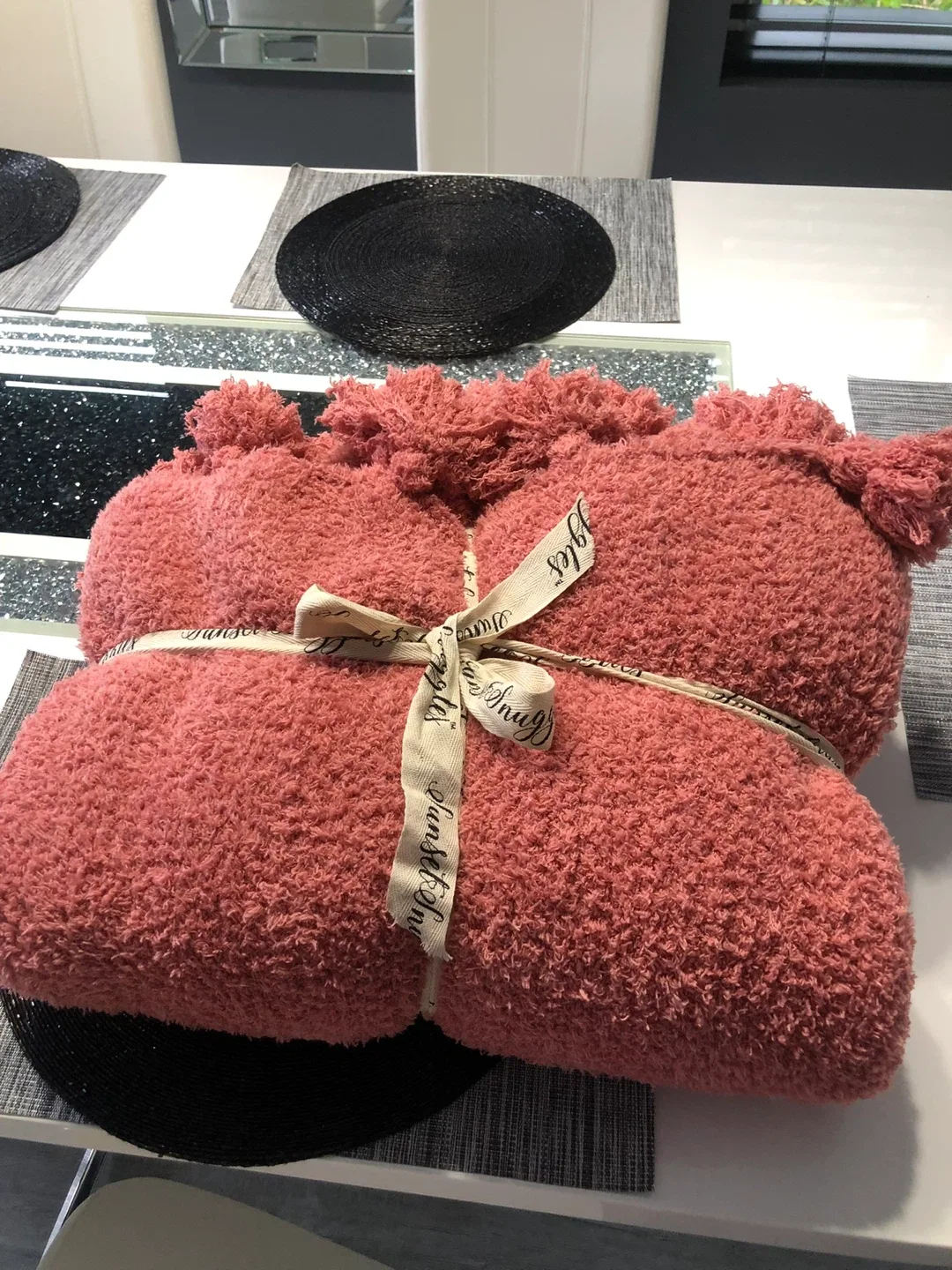 Sunset Snuggles Dusty Rose Tassel Throw Blanket image indicator(2)