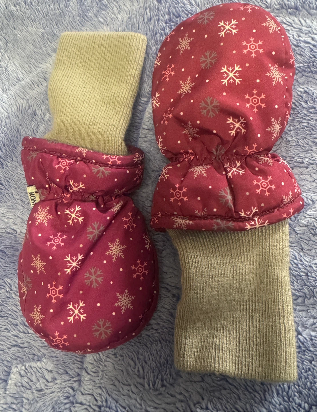 Kids Snowsuit and mittens size 2T - photo 3