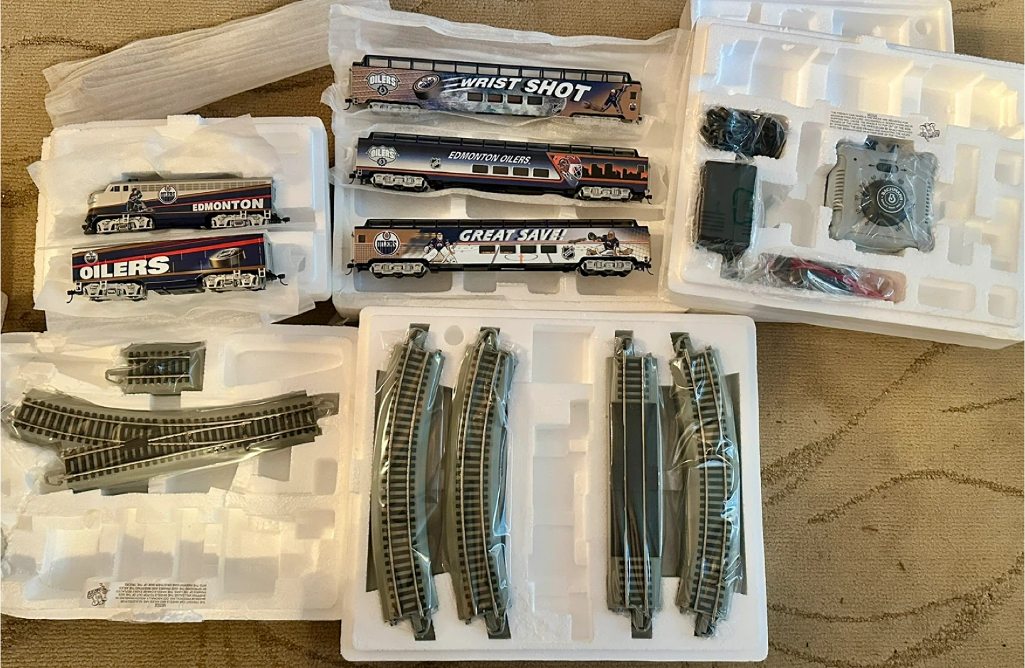 NEVER USED - Hawthorne Village Edmonton Oilers Express Train Set