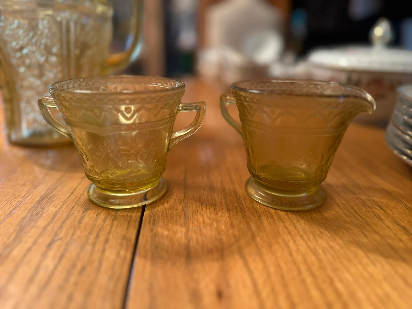 Vintage DEPRESSION GLASS Pitcher & Creamer Set - photo 4