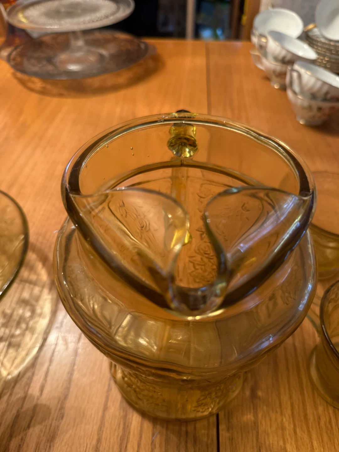 Vintage DEPRESSION GLASS Pitcher & Creamer Set - photo 2