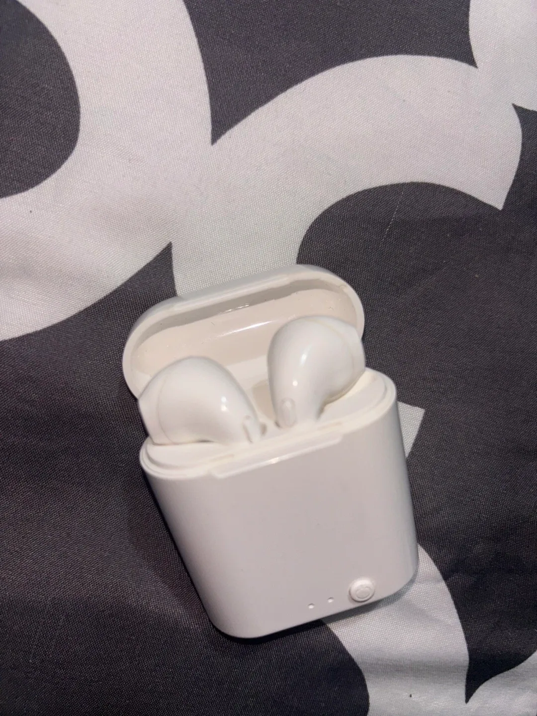 White Wireless Earbuds
