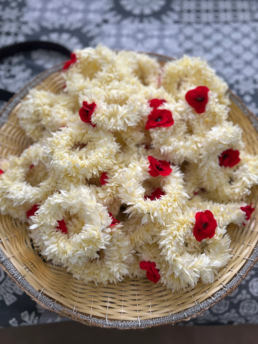Artificial flower Gajra (flower bracelet) - photo 3