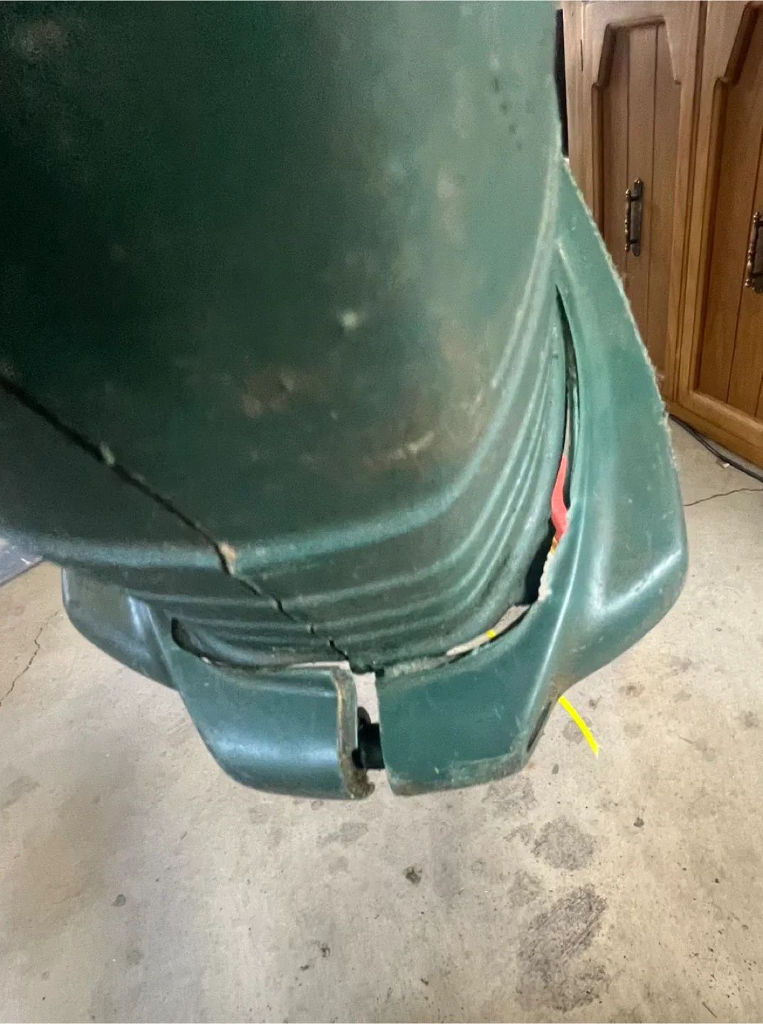 Black & Decker ST1000 Grass/Weed Trimmer image indicator(9)