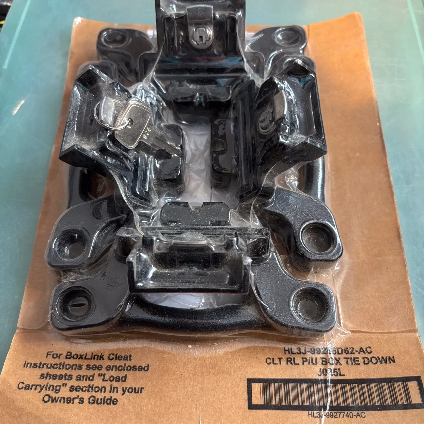 FORD BoxLink Cleat CLT RL P/U Box Tie Down image indicator(2)