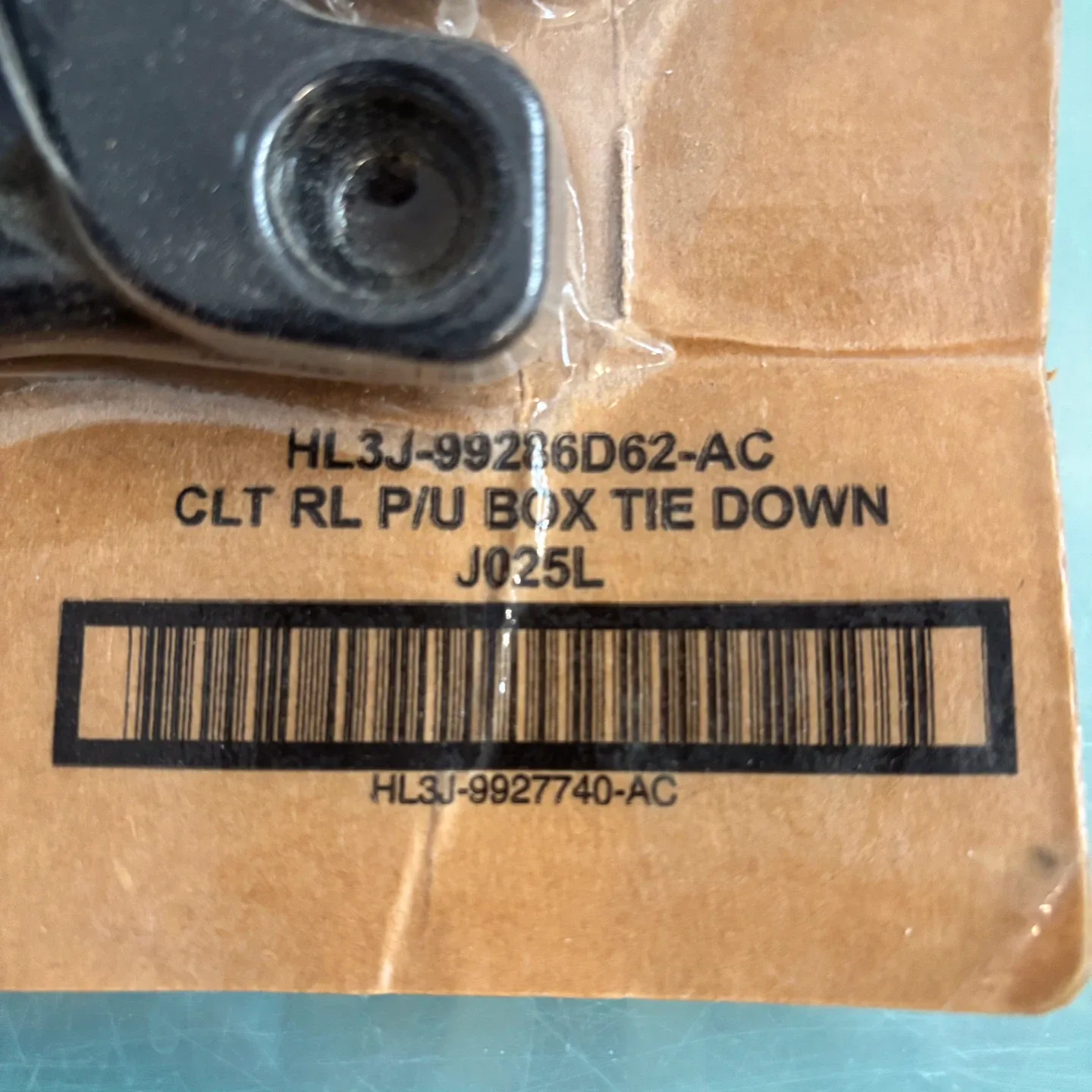 FORD BoxLink Cleat CLT RL P/U Box Tie Down image indicator(3)