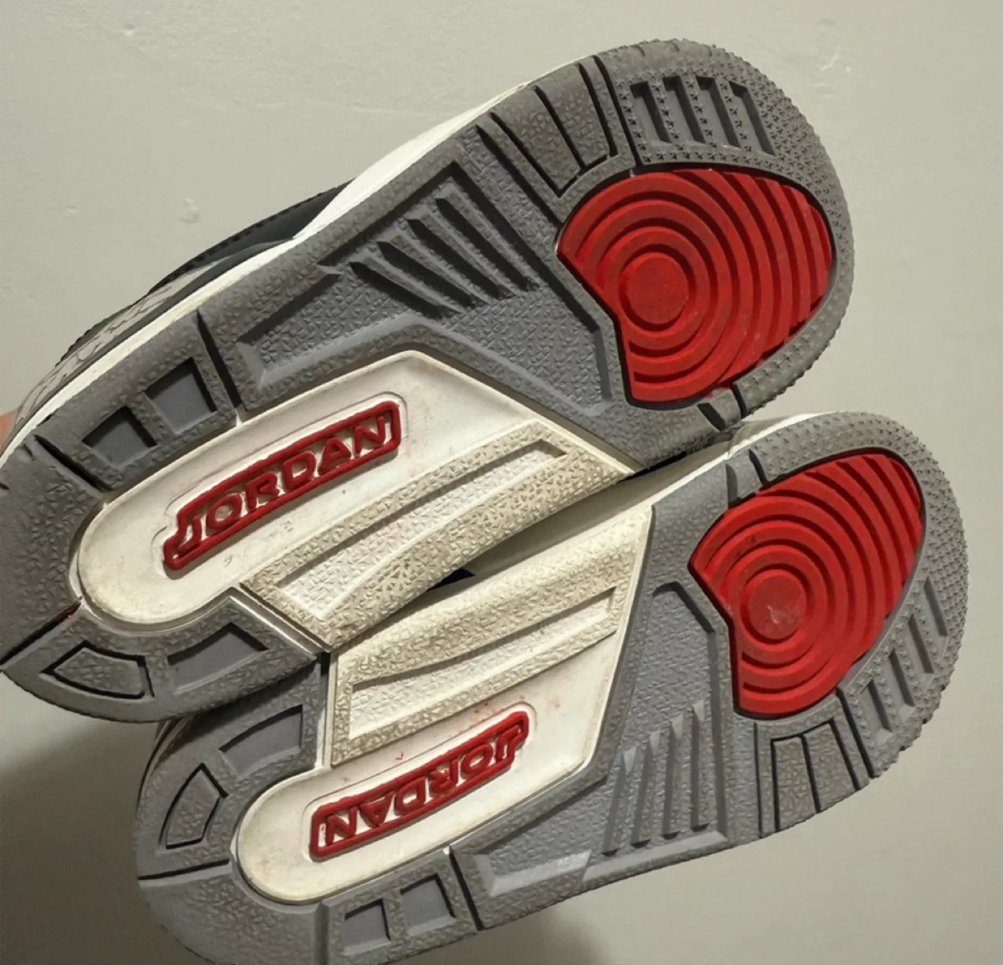 Nike Air Jordan 3 Retro Black/Cement Toddler Size 10 image indicator(7)