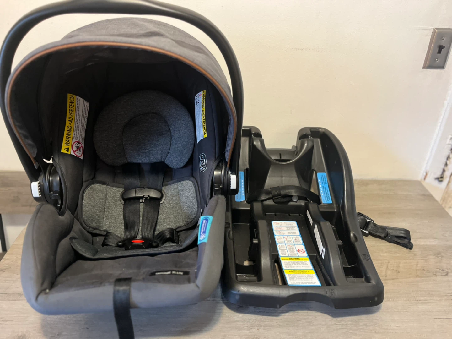 Graco Infant Car Seat with Base