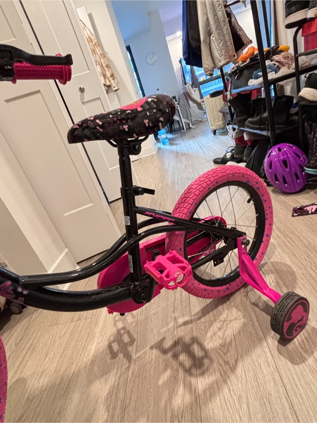 Barbie Raskullz 12-inch Kids Bike - Pink image indicator(3)