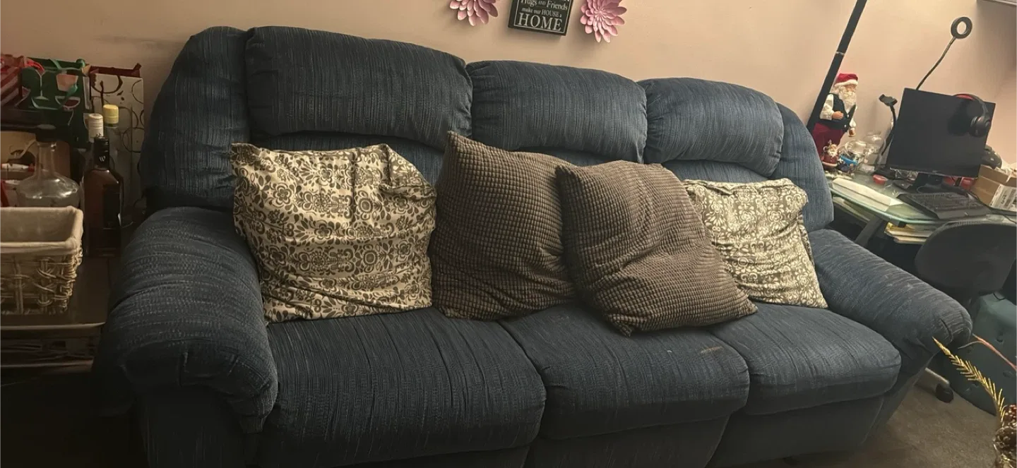 Recliner couch and love seat image indicator(2)