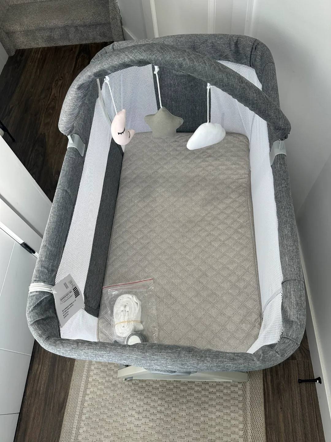 Brand New 3-in-1 Baby Bassinet – Adjustable & Portable (Grey) image indicator(3)