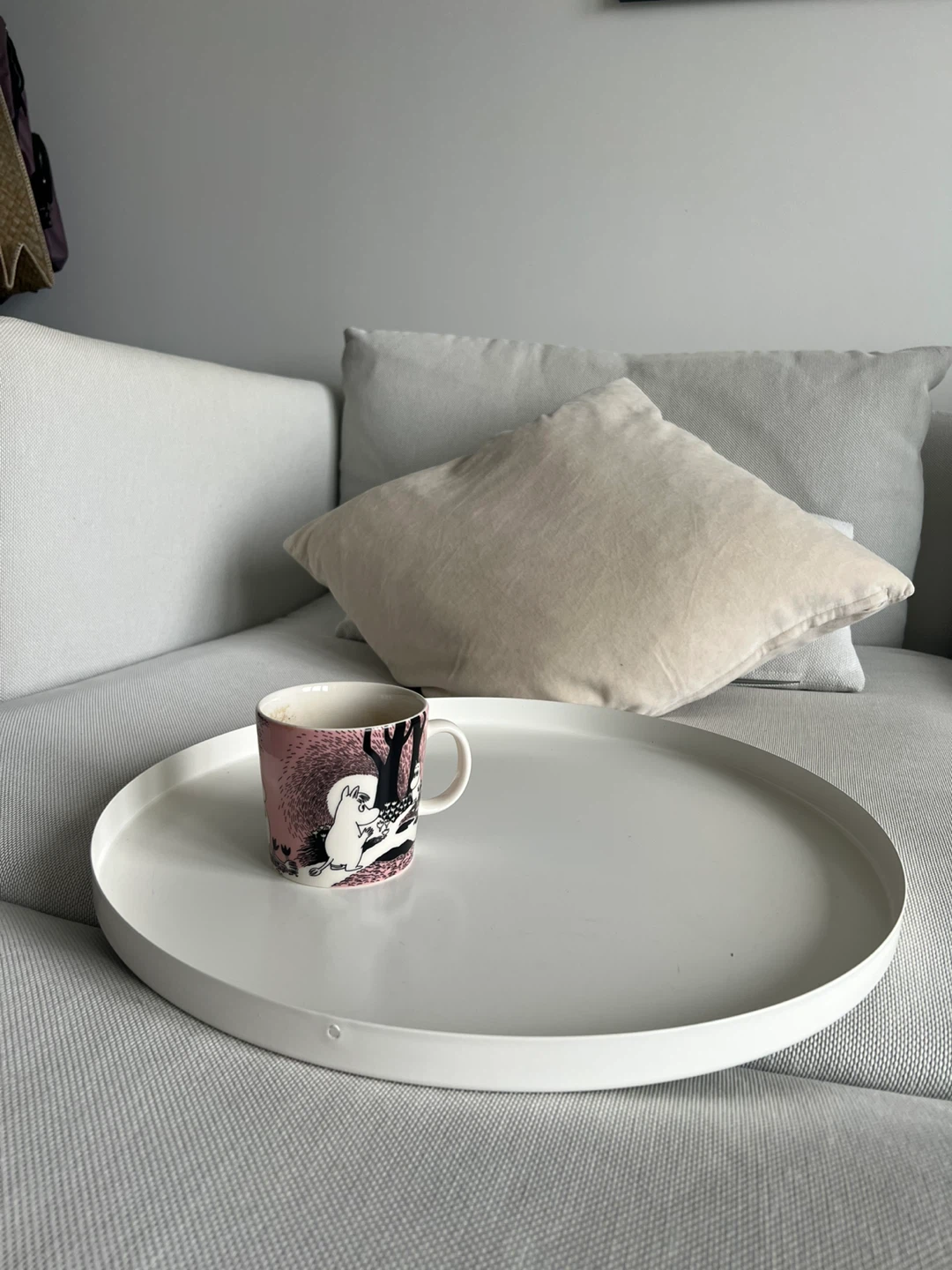 White side table - photo 3