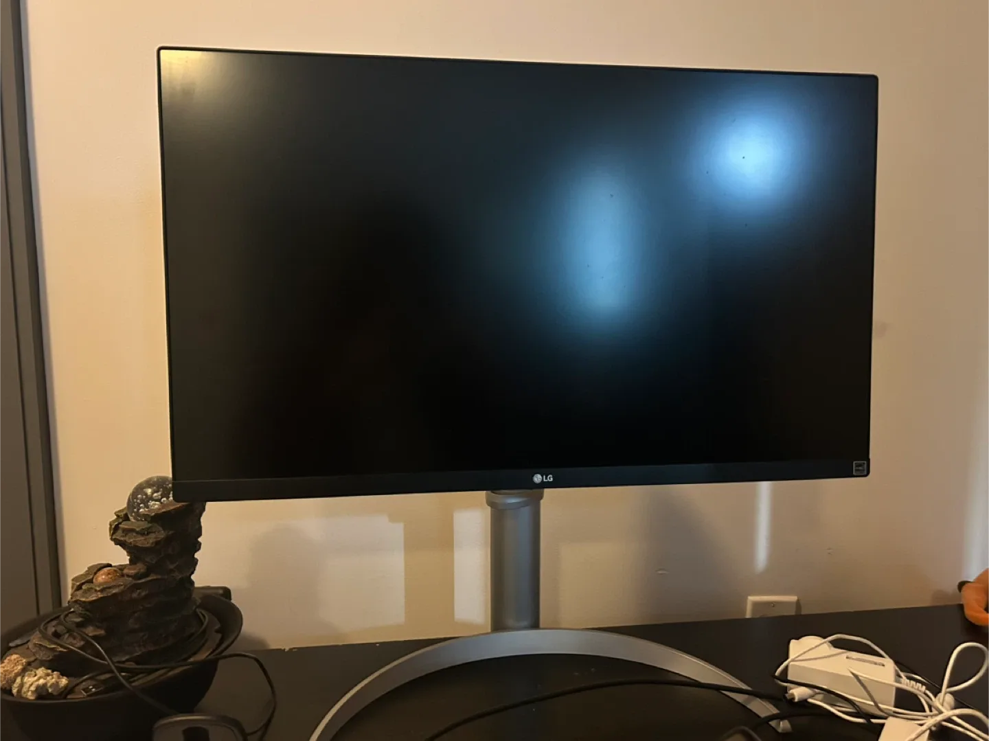 LG Monitor 27”
