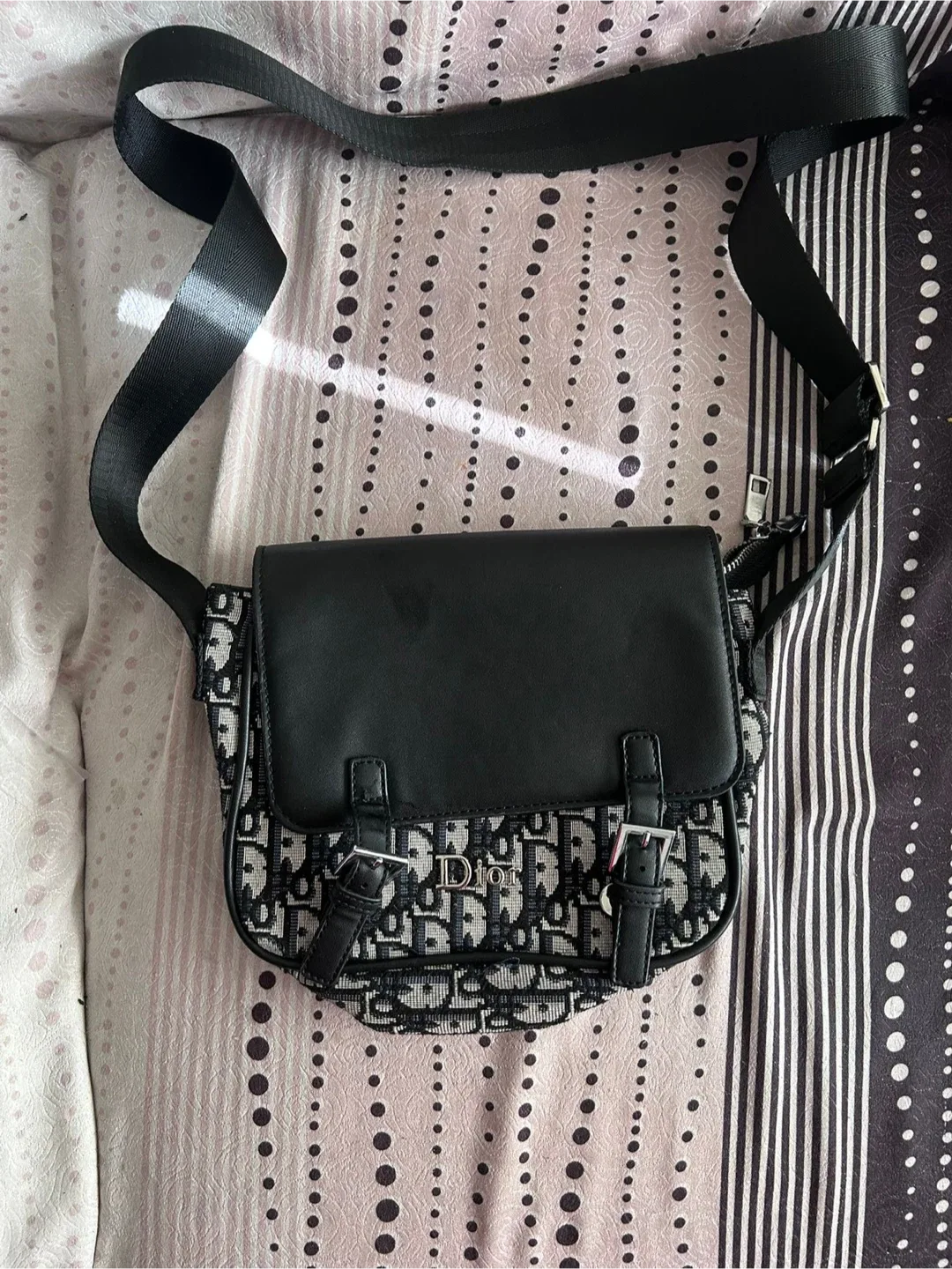 Christian Dior Oblique Galaxy Messenger Bag image indicator(2)