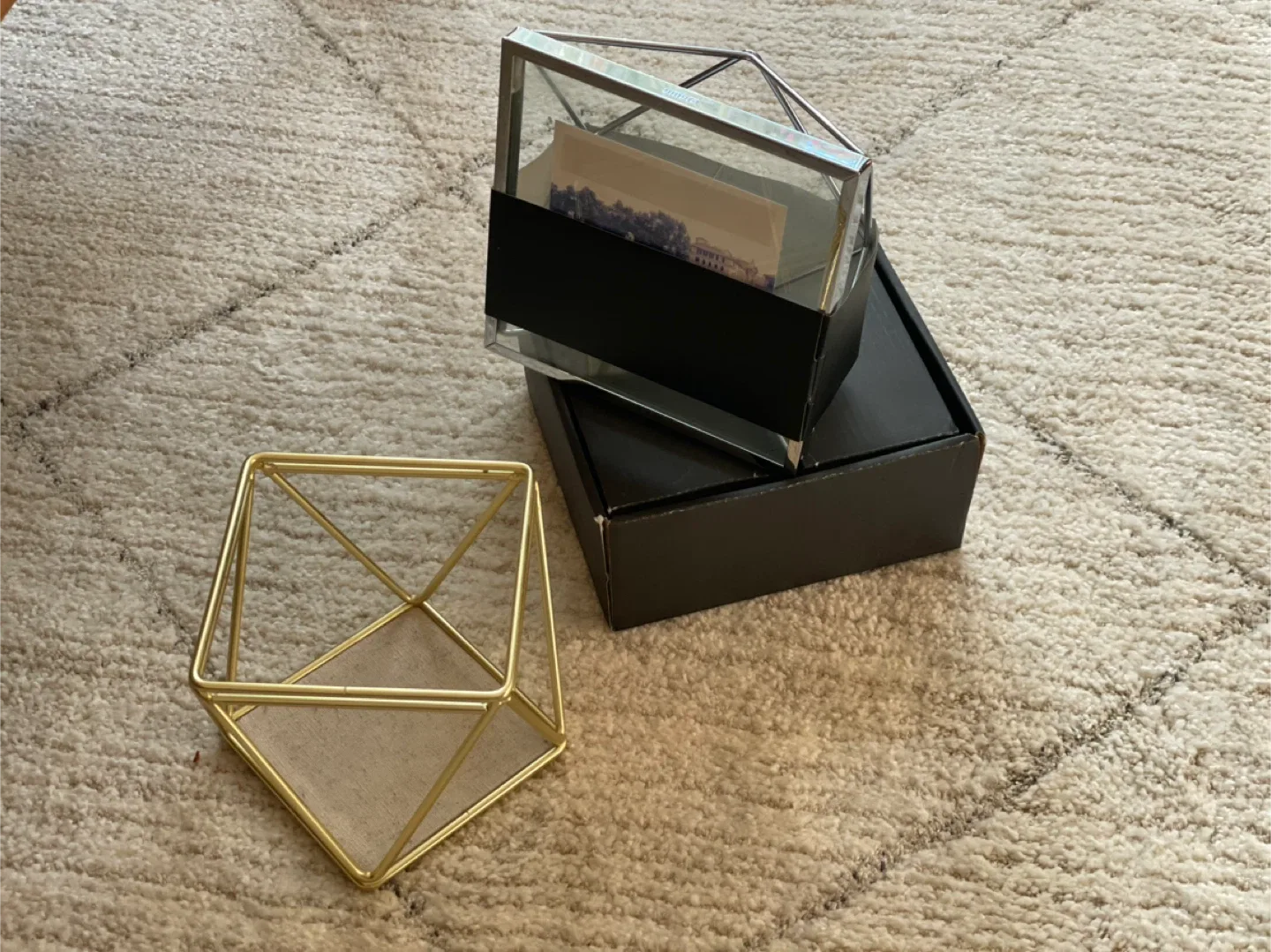 Umbra Prisma Photo Frame & Gold Jewelry Holder Tray image indicator(2)