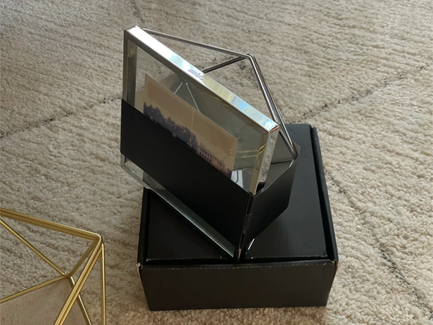 Umbra Prisma Photo Frame & Gold Jewelry Holder Tray image indicator(3)