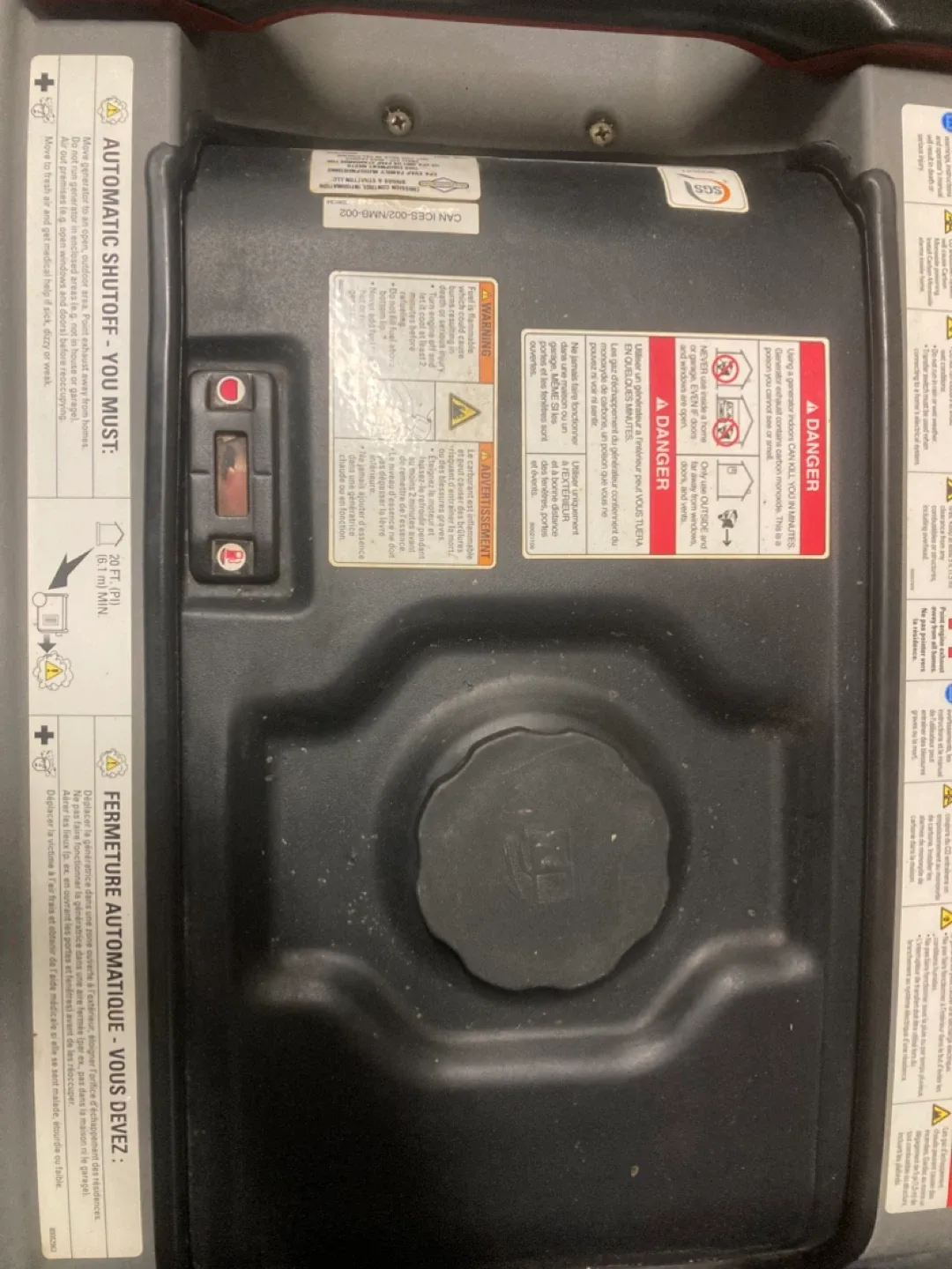 Briggs & Stratton Q6500 Inverter Generator image indicator(2)