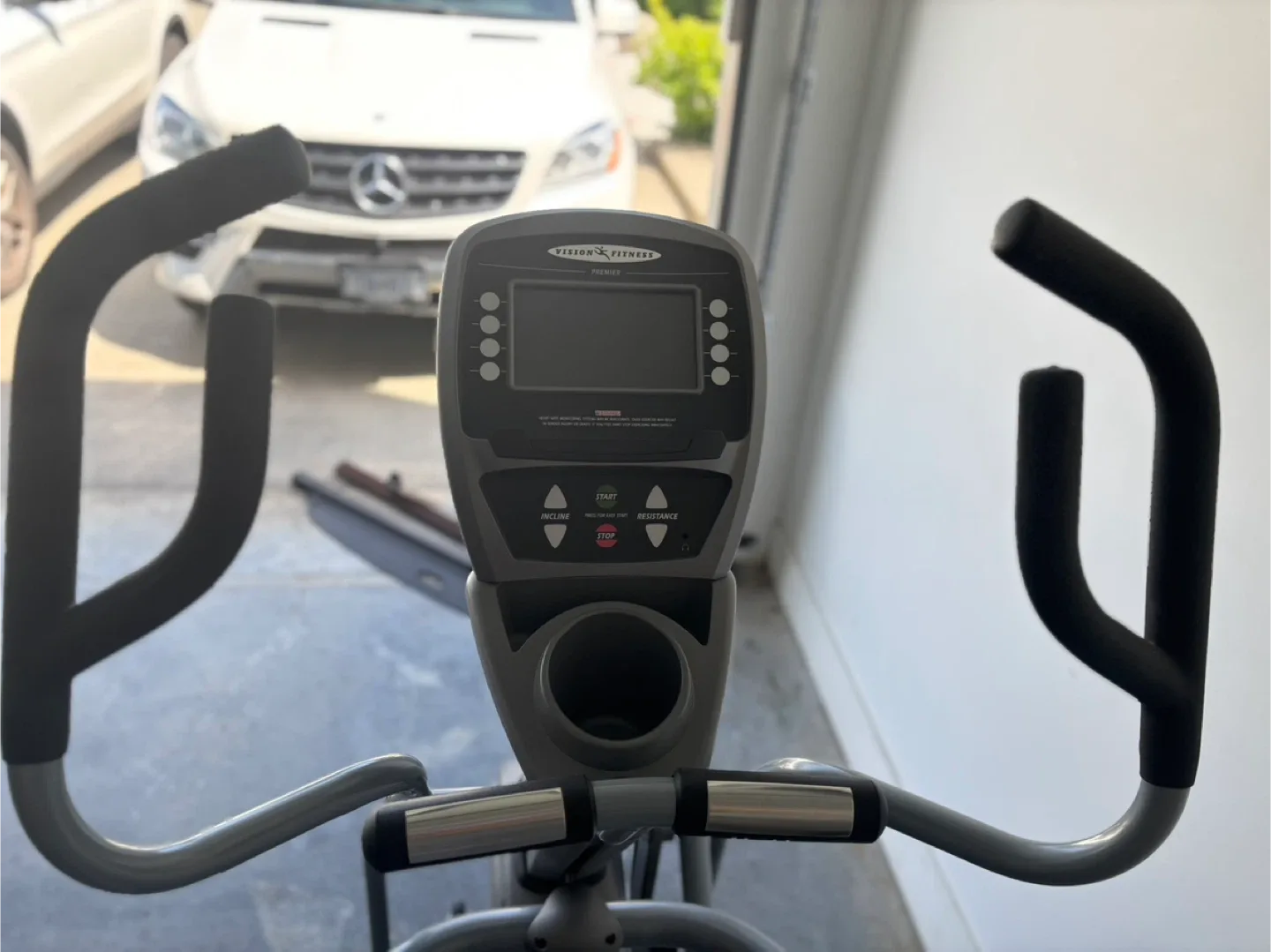 Precor EFX 5.23 Elliptical Fitness Crosstrainer