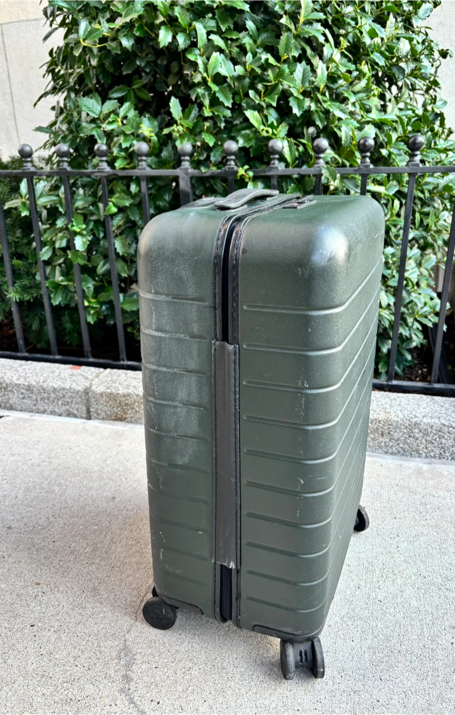 Away Carry-On Suitcase - Green - photo 2