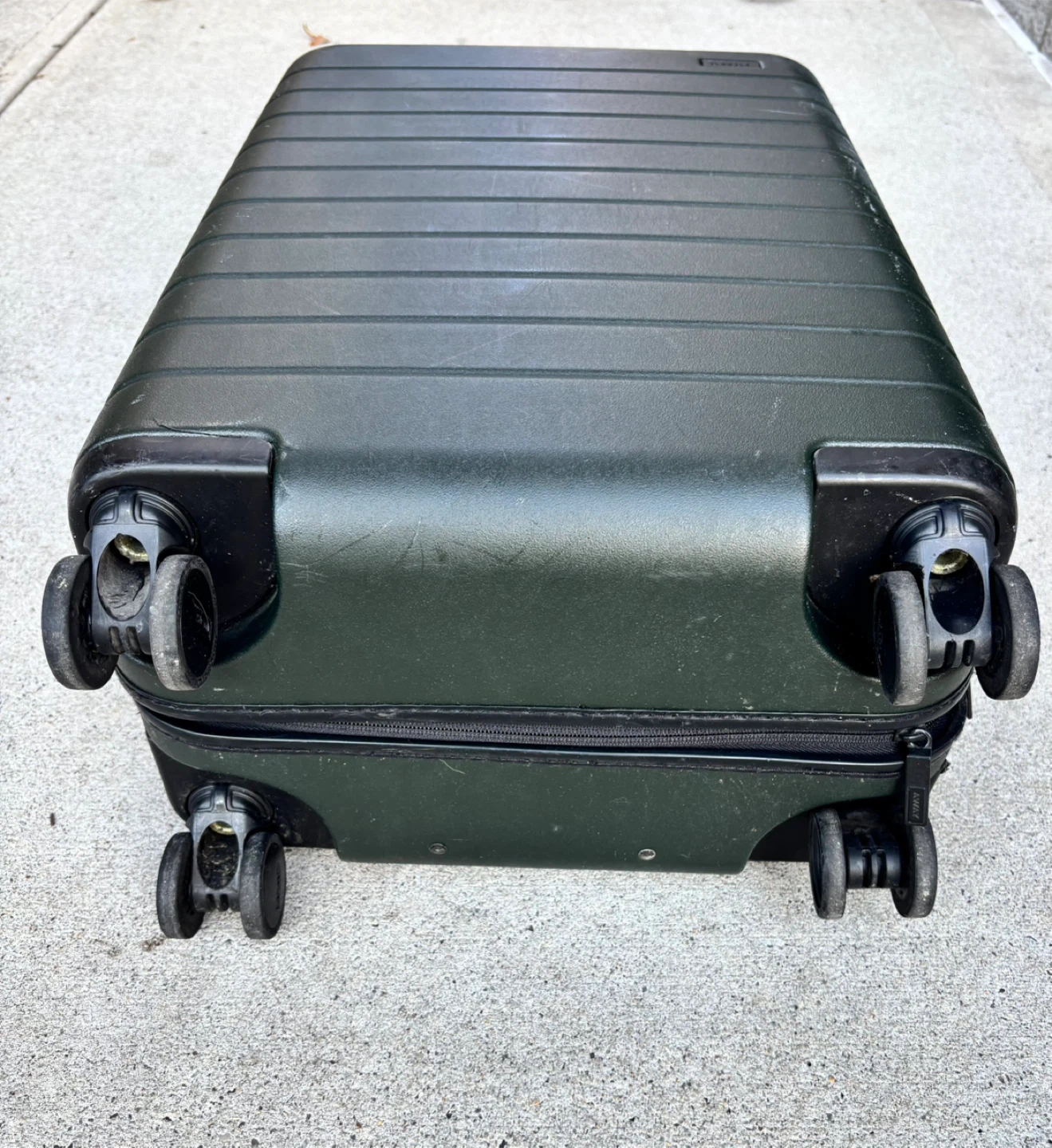 Away Carry-On Suitcase - Green - photo 4