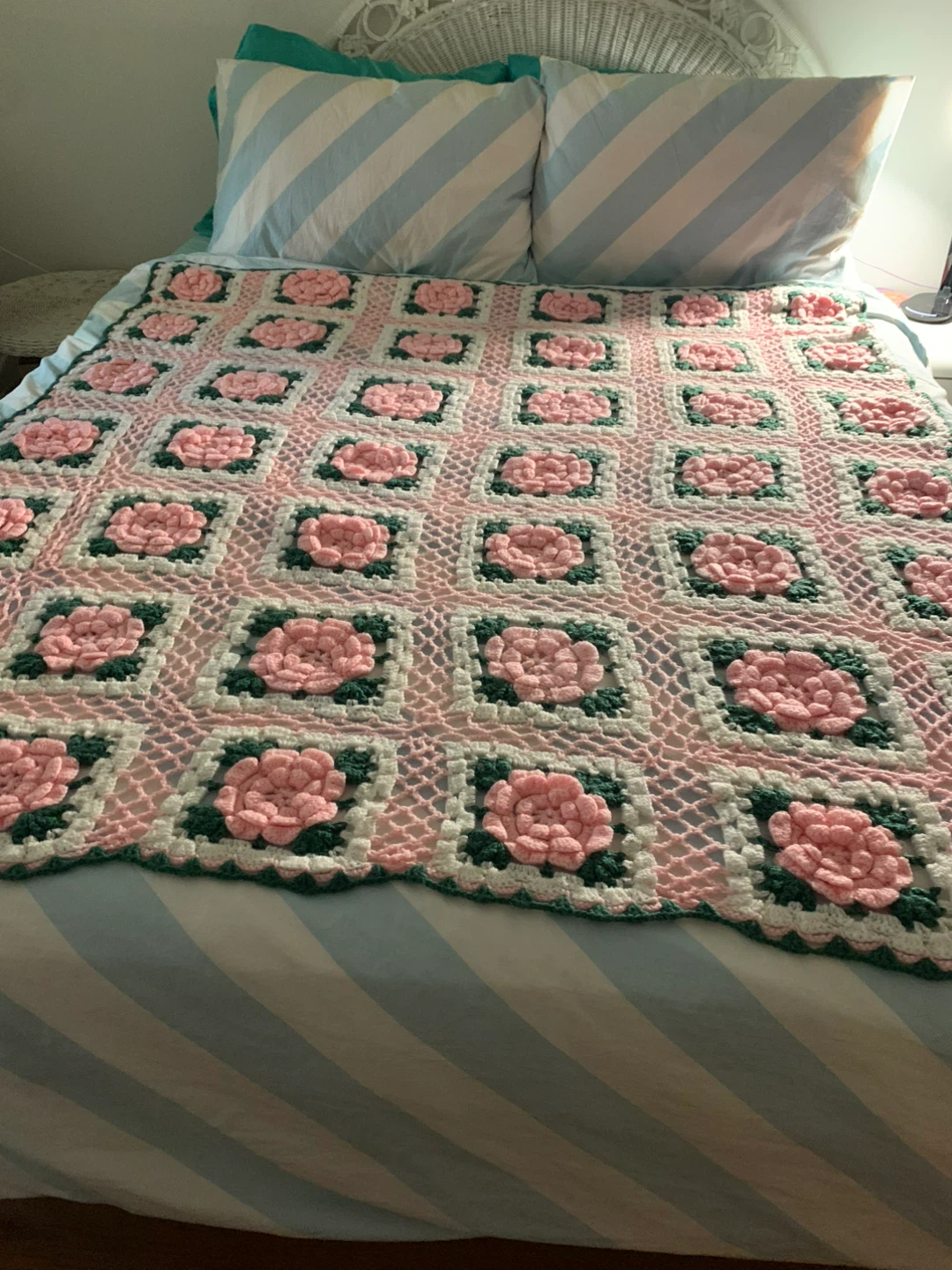 Handmade Crochet Blanket - Floral Rose Design - photo 4