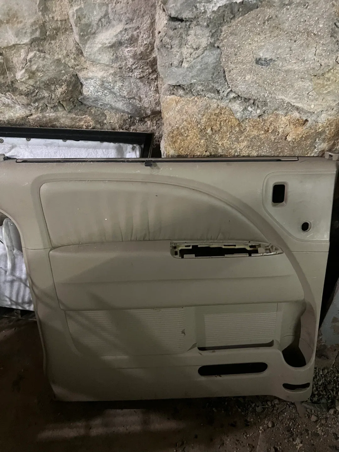 Honda Odyssey Beige Interior Door Panel image indicator(4)