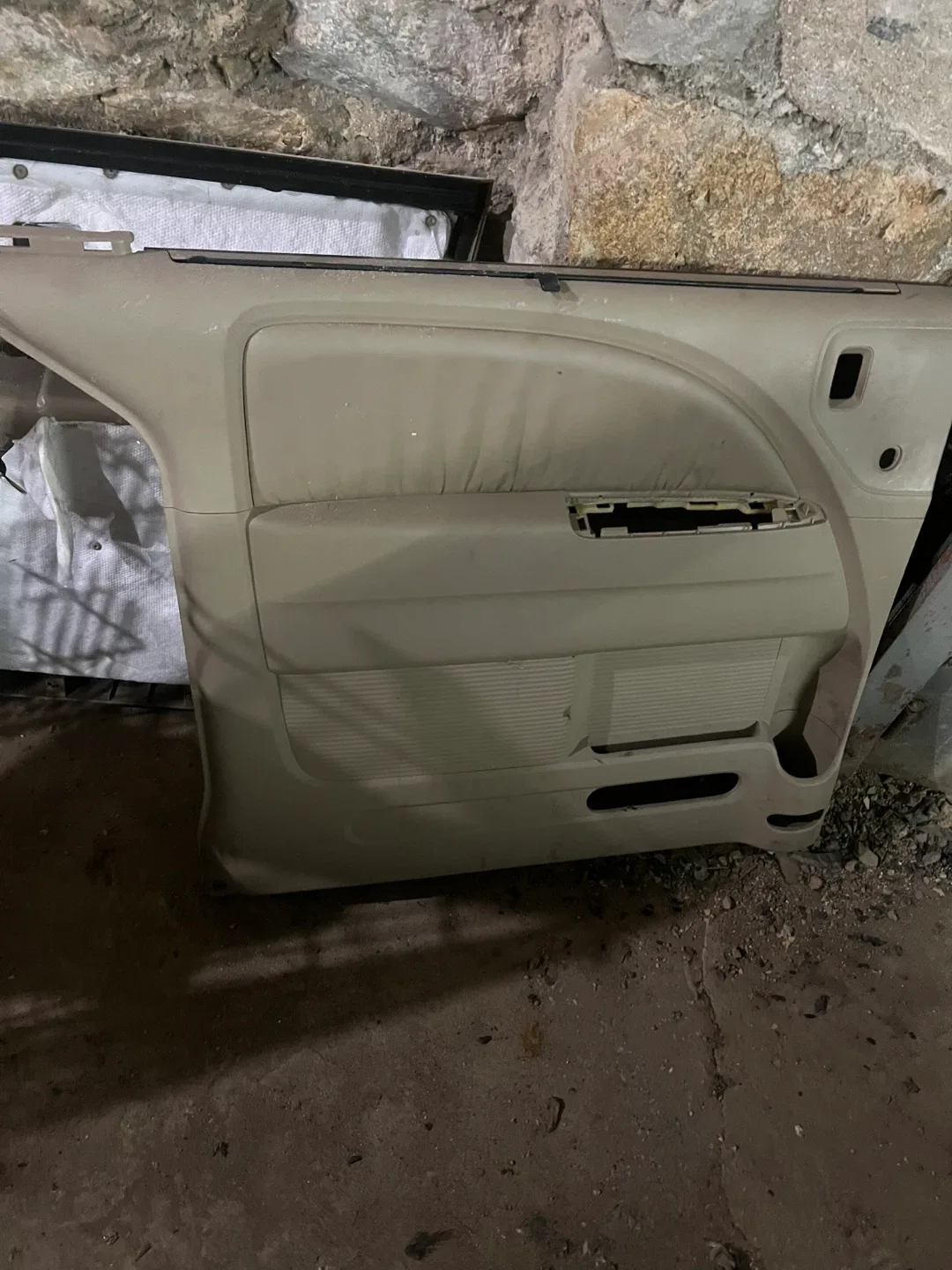 Honda Odyssey Beige Interior Door Panel image indicator(3)